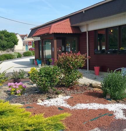 Le Magiot Hotel Montliot-et-Courcelles ภายนอก รูปภาพ