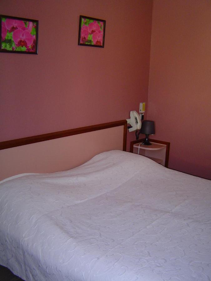 Le Magiot Hotel Montliot-et-Courcelles ภายนอก รูปภาพ