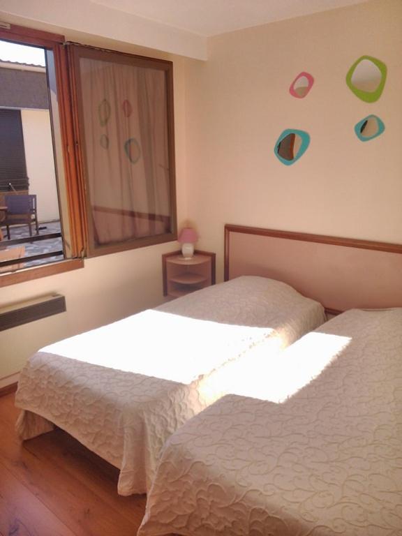Le Magiot Hotel Montliot-et-Courcelles ภายนอก รูปภาพ