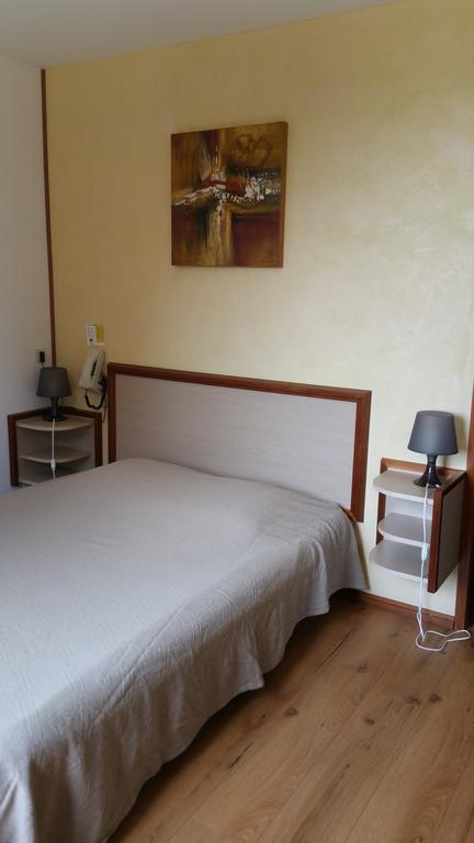Le Magiot Hotel Montliot-et-Courcelles ภายนอก รูปภาพ