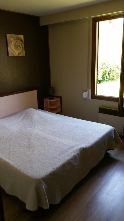 Le Magiot Hotel Montliot-et-Courcelles ห้อง รูปภาพ