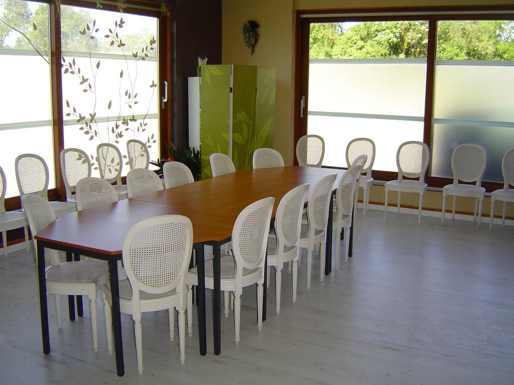 Le Magiot Hotel Montliot-et-Courcelles ภายนอก รูปภาพ