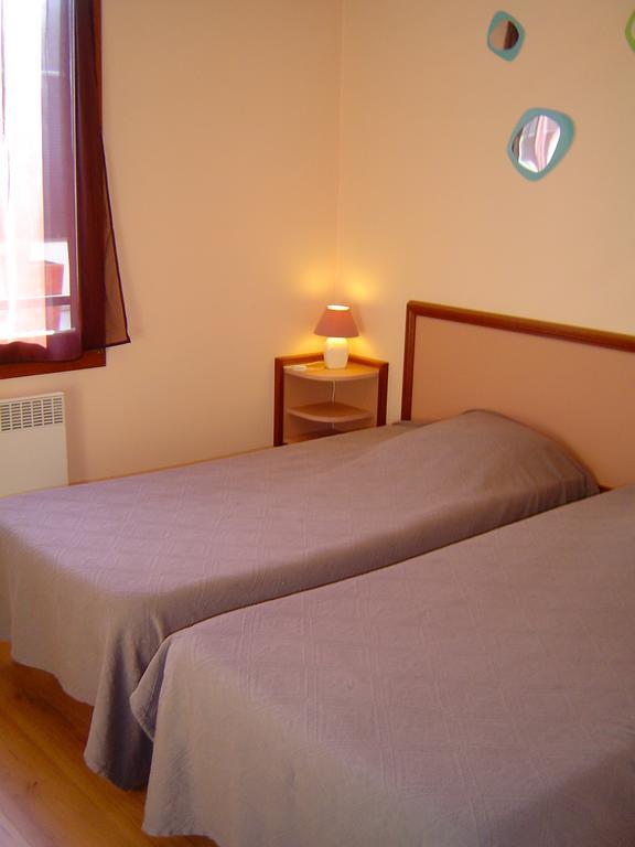 Le Magiot Hotel Montliot-et-Courcelles ห้อง รูปภาพ