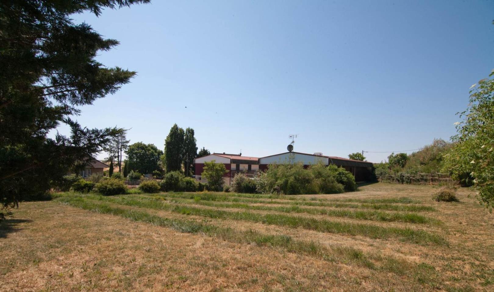 Le Magiot Hotel Montliot-et-Courcelles ภายนอก รูปภาพ